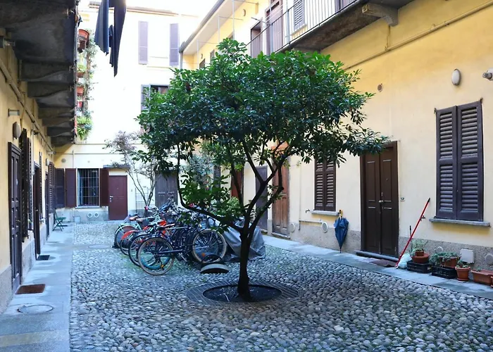 Charming In The Navigli District - 4 People * Μιλάνο