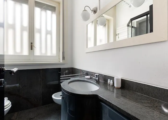 Guesthost - Buonarroti Bright *