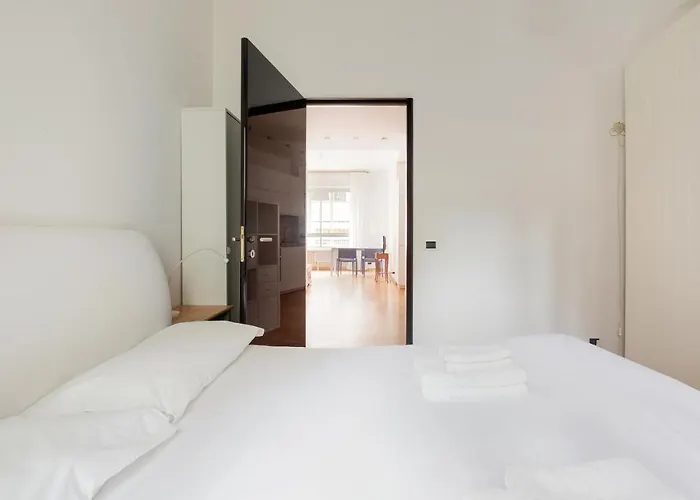 Guesthost - Buonarroti Bright * Milano