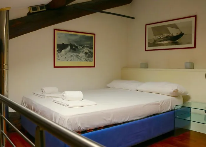 Apartament Charming In The Navigli District - 4 People Mediolan