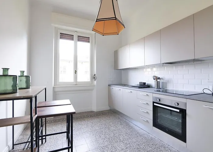 Adelaide Elegant Daire Milano