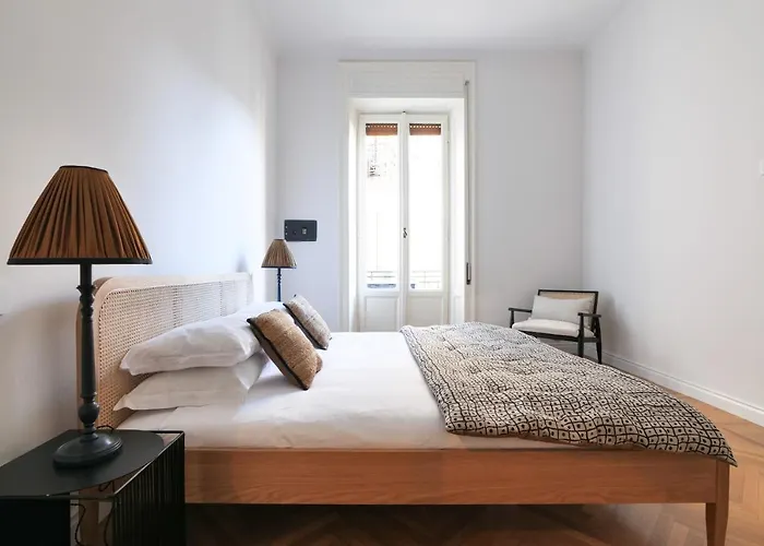 Adelaide Elegant * Milano