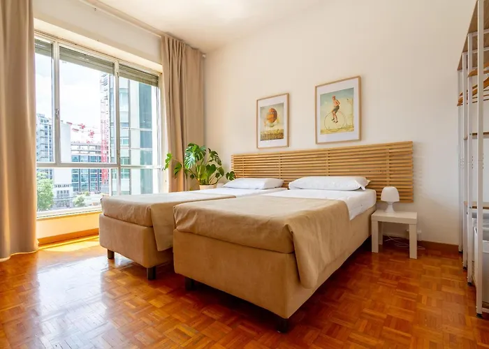 Palazzo Lombardia - Station - Bighome * Milan