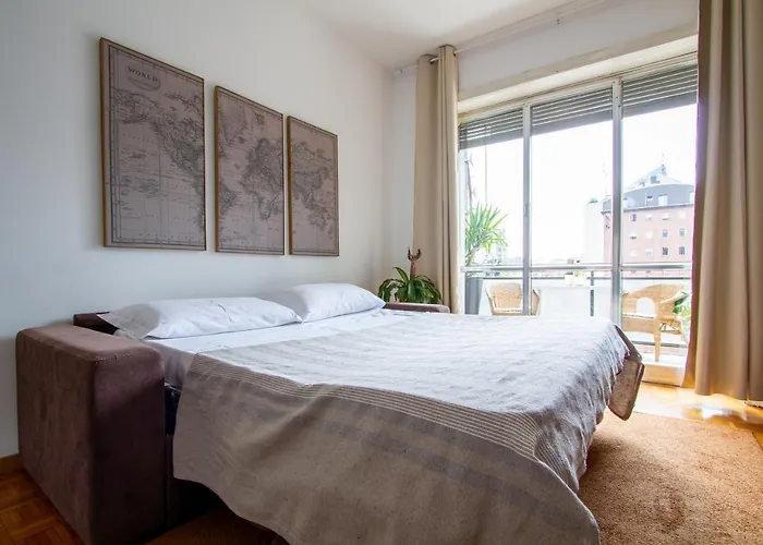 Palazzo Lombardia - Station - Bighome Apartment