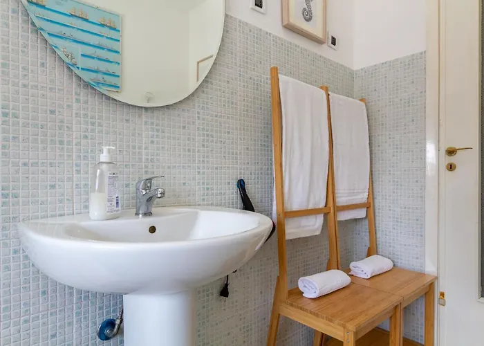 Palazzo Lombardia - Station - Bighome Apartment