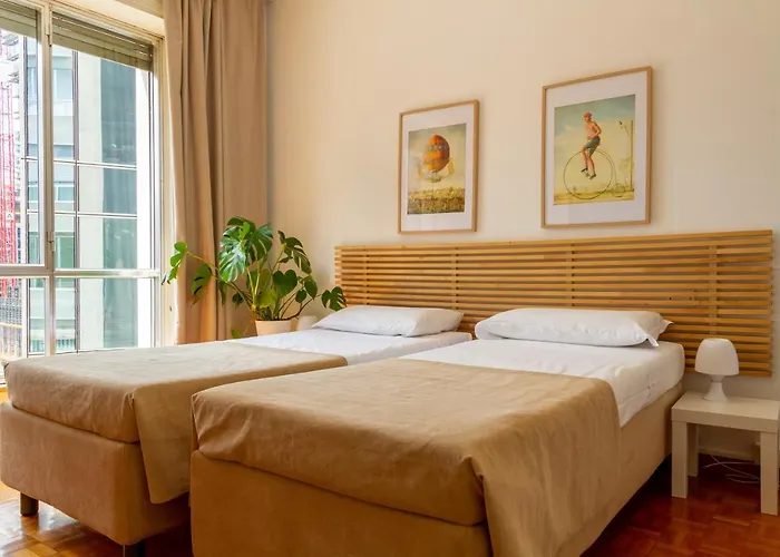 Palazzo Lombardia - Station - Bighome Apartment