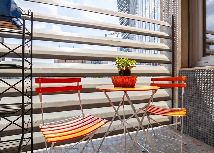 Palazzo Lombardia - Station - Bighome Apartment *