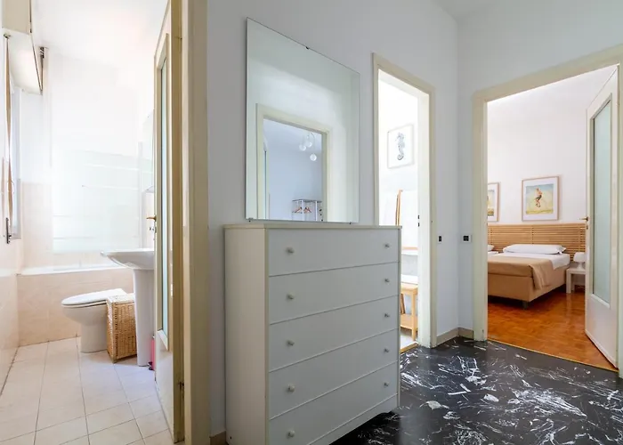 Palazzo Lombardia - Station - Bighome Apartment