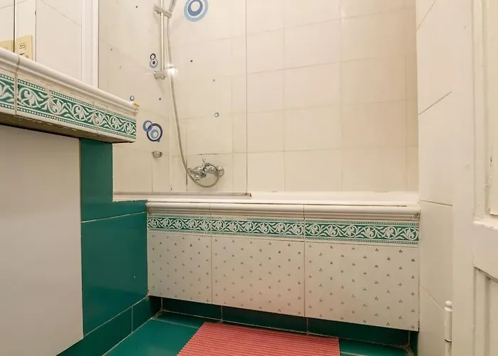 Centralstation - Via Lazzaroni *