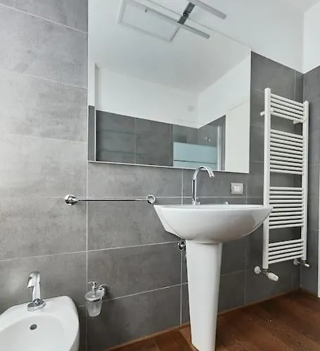 Appartamento Large Navigli *