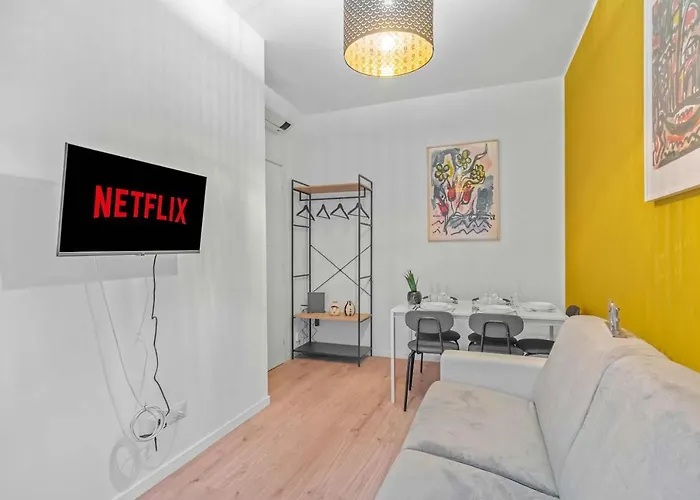 Tul18 - New With Modern Design - Милан