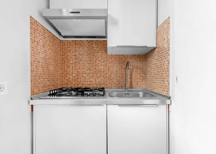 Mi8 -10 Minutes From The Duomo- Large 米兰