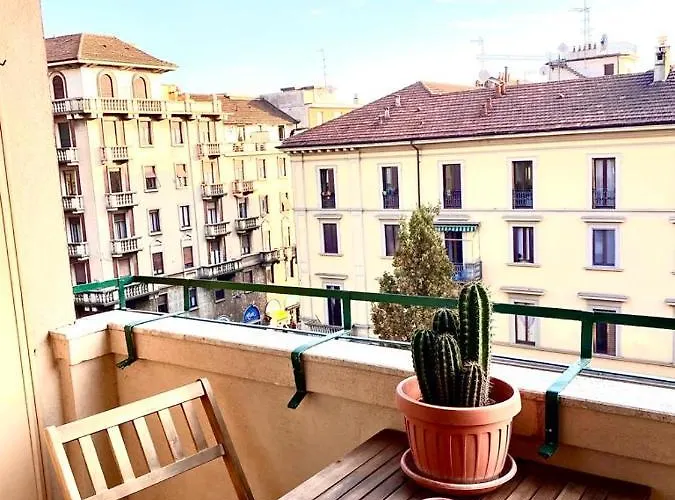 Apartament Daniela's Spazioso Ai Navigli