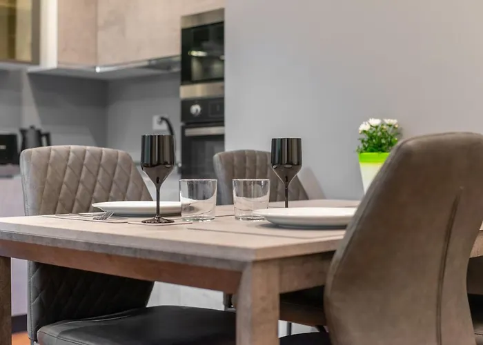 We - Broletto Boutique * Mailand