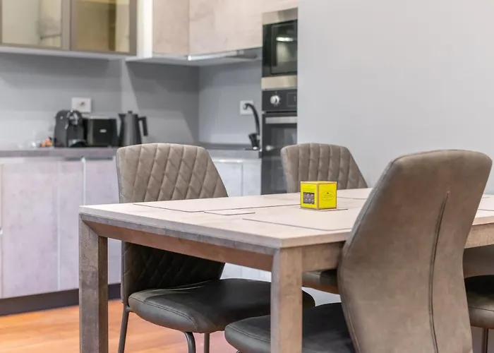 We - Broletto Boutique * Mailand