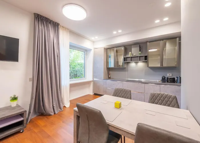 We - Broletto Boutique