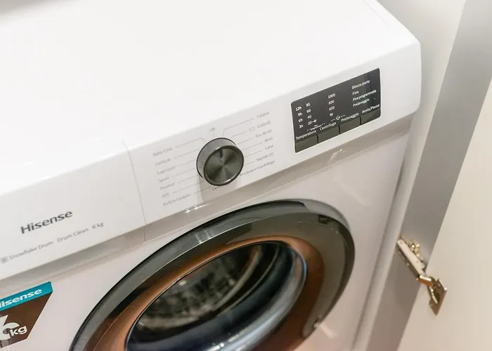 We - Broletto Boutique * Mailand