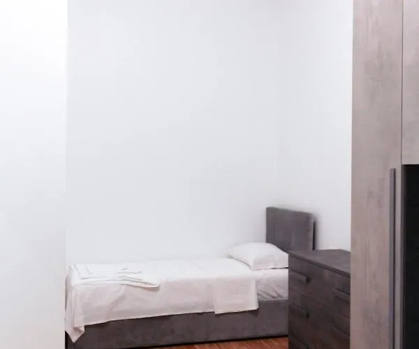 Attia 3 - Wifi - Duomo מילאנו