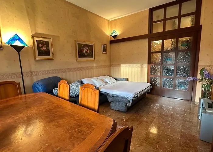 Dehomes - Two Bedrooms, Terrace, Wi-fi, Tram To Centre & Rho Fiera Apartmán *