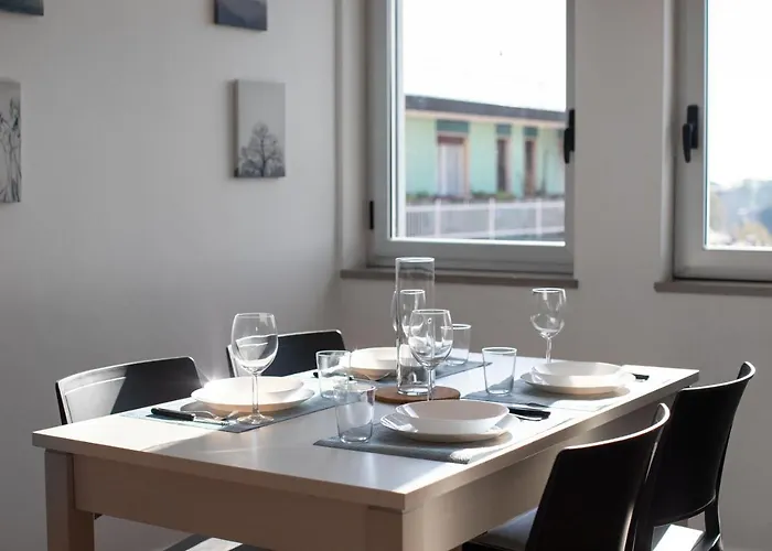 Navigli - Duomo Magnificent View Of The Skyline דירה מילאנו