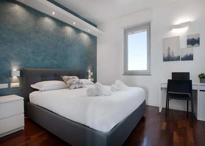 Navigli - Duomo Magnificent View Of The Skyline דירה מילאנו