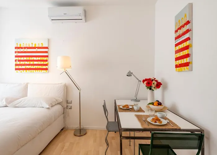 Monza, 177 - Sul Naviglio Martesana * Milánó