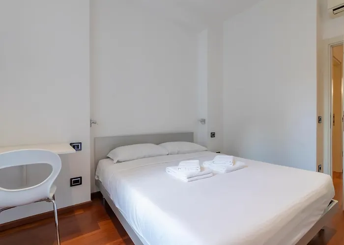Elegante Trilocale Vicino A Piazzale Loreto Apartamento Milão