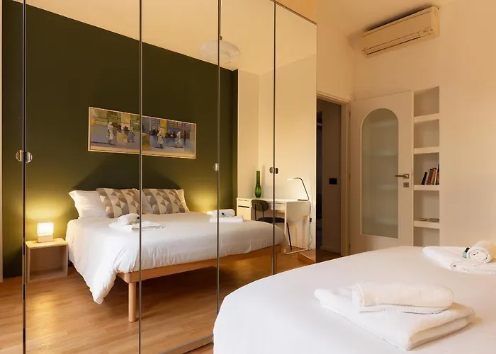 Hl - Darsena, Navigli Milano, Via Torino Milano