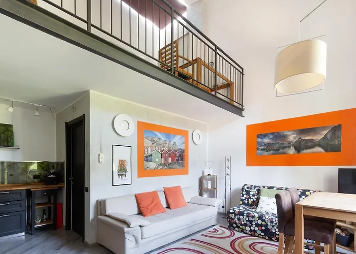 Guesthost - Vigentino Loft With Terrace Милан