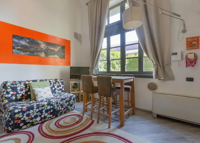 Guesthost - Vigentino Loft With Terrace Апартаменты *