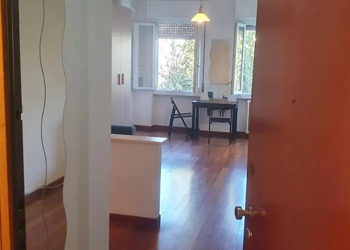 Easy アパート ミラノ