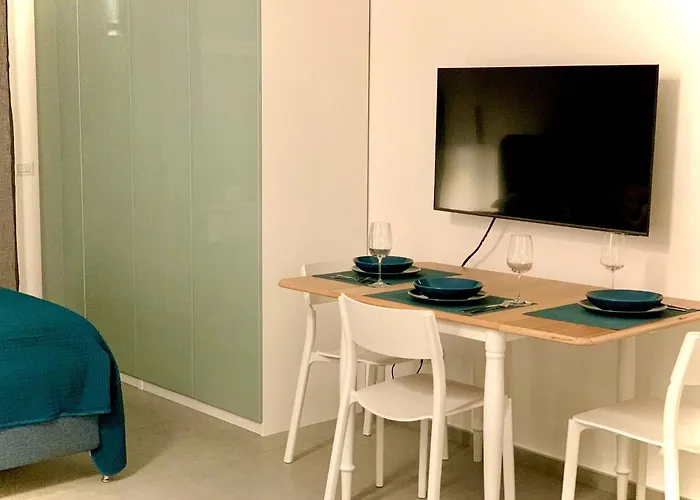 Ps Is Just Above The Subway M3 - 9mins To Duomo * Milano