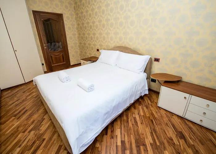 Daire Shortmi Montello Milano