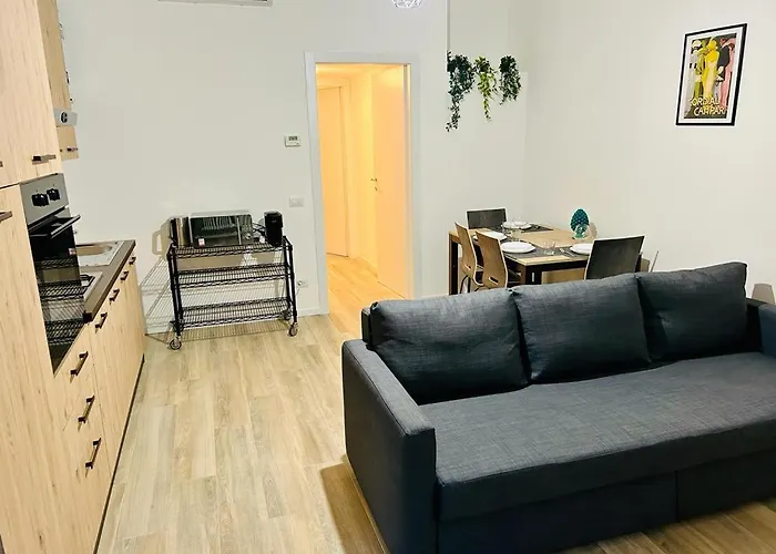 Kibilu - Via Valtellina - Quartiere Isola - Stazione Garibaldi - Monumentale - Vicinanze Brera Milán