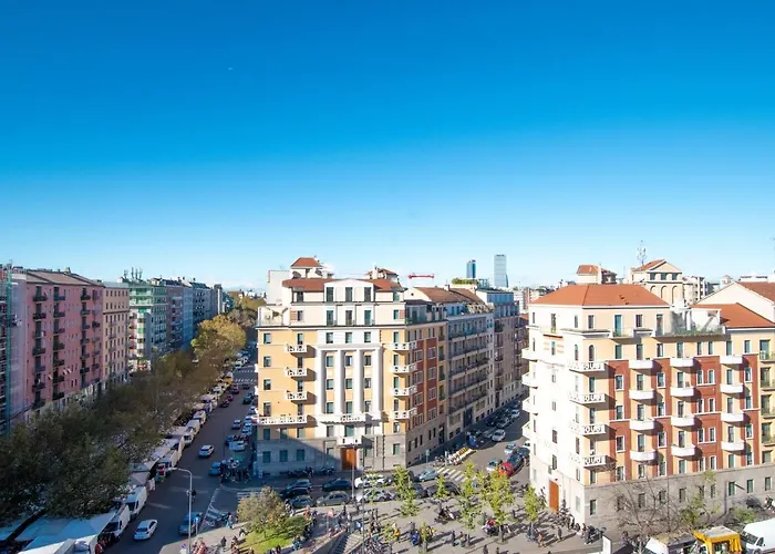 I Host - Sant'agostino 7 *