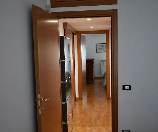 شقة House Promenade Santa Giulia ميلان