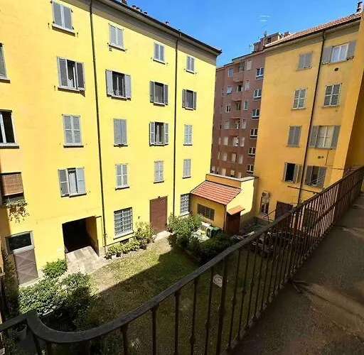 דירה Xenia - Charming Garden In Porta Venezia מילאנו