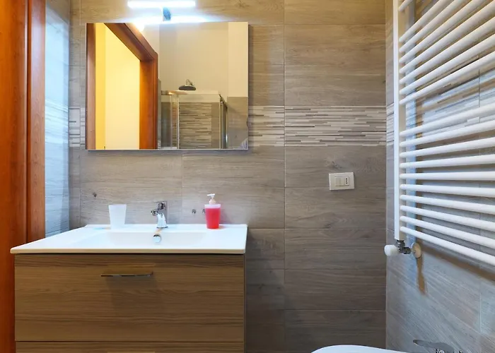 Primopiano - Scalvini 公寓