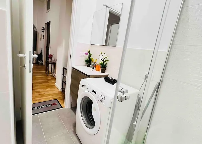 L' Harem Del Monzino Milan