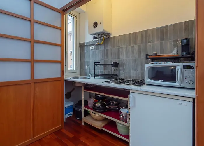 Ihost Flat - Sestini 11 アパート *