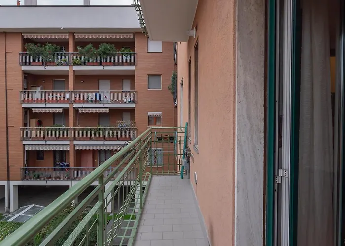 Ihost Flat - Sestini 11 アパート *