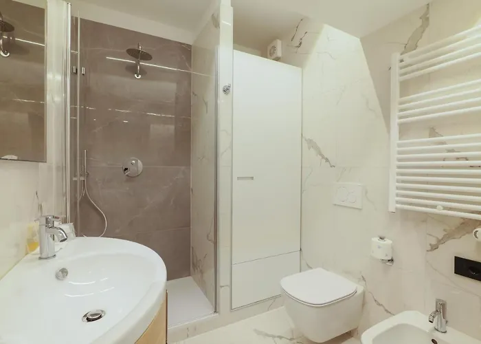 Mila Cavalcabo Daire Milano