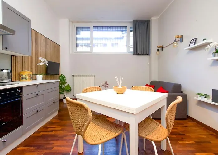 Apartment Naviglio Grande - Duomo In 15 Minuti Milan
