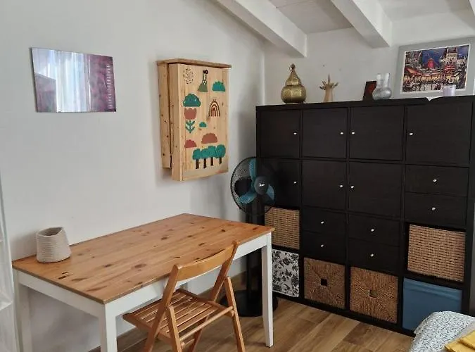 Appartement Into The World *