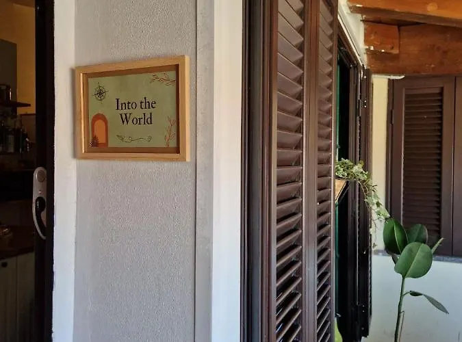 Apartman Into The World *