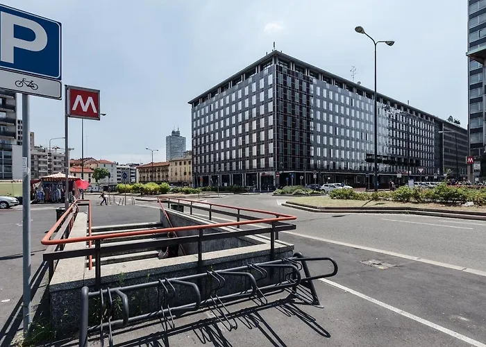 Apartamento Stayeasy Sesia5 - 4 Bedrooms Penthouse, 2 Baths Milão