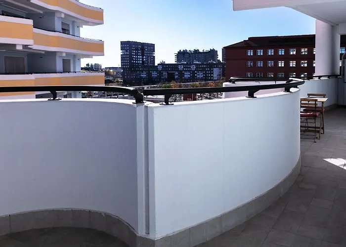 Dehomes - Bicocca Village 28 Milano