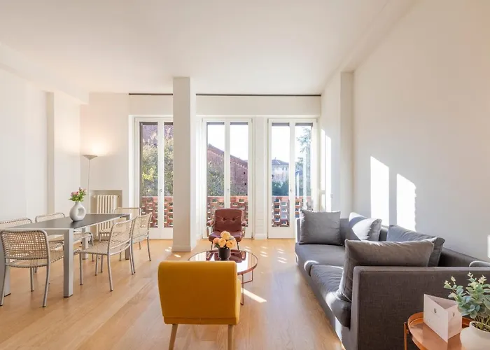 Royal Duomo Carrobbio * Milan