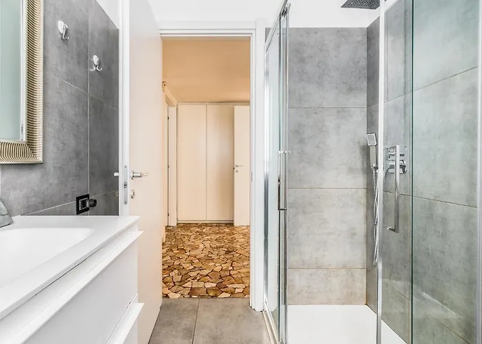 Ampio Zona Moscova Con Due Terrazzi * ميلان