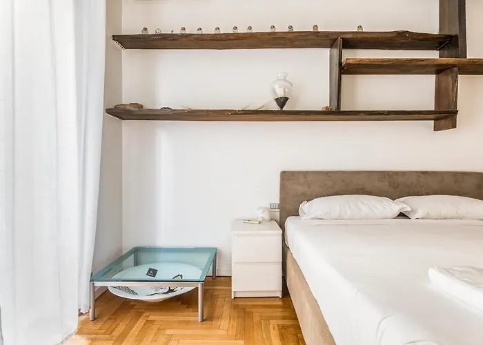 Ampio Zona Moscova Con Due Terrazzi * ميلان